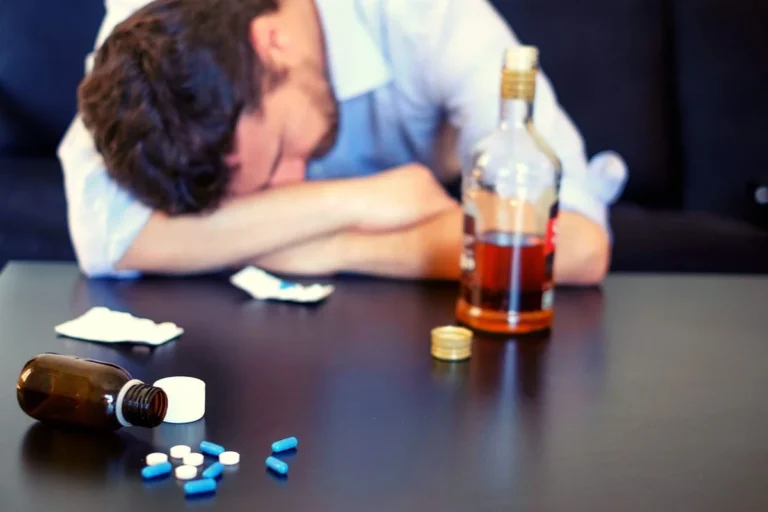 alkogolizm ili narkomaniya. chto vylechit proshhe 1 | Вершина лечение в Перми